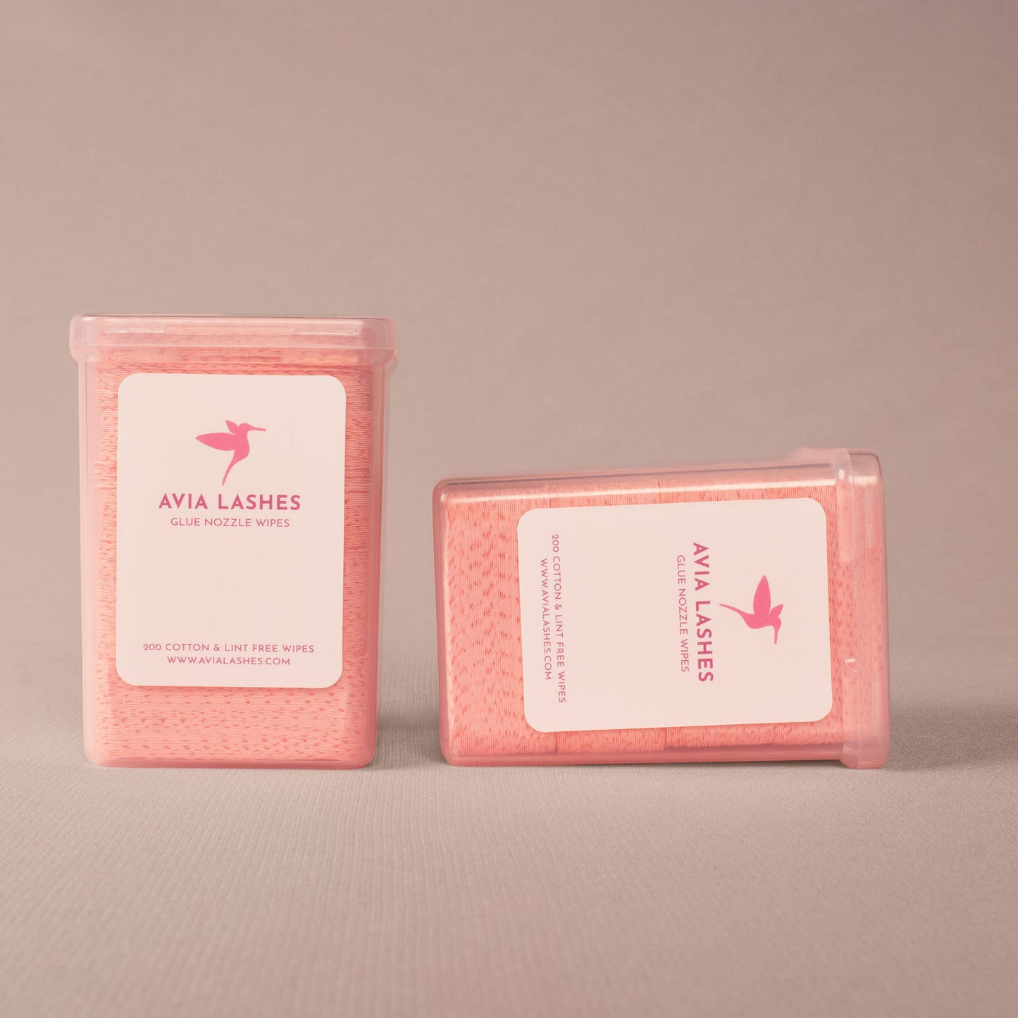LINT-FREE ADHESIVE WIPES