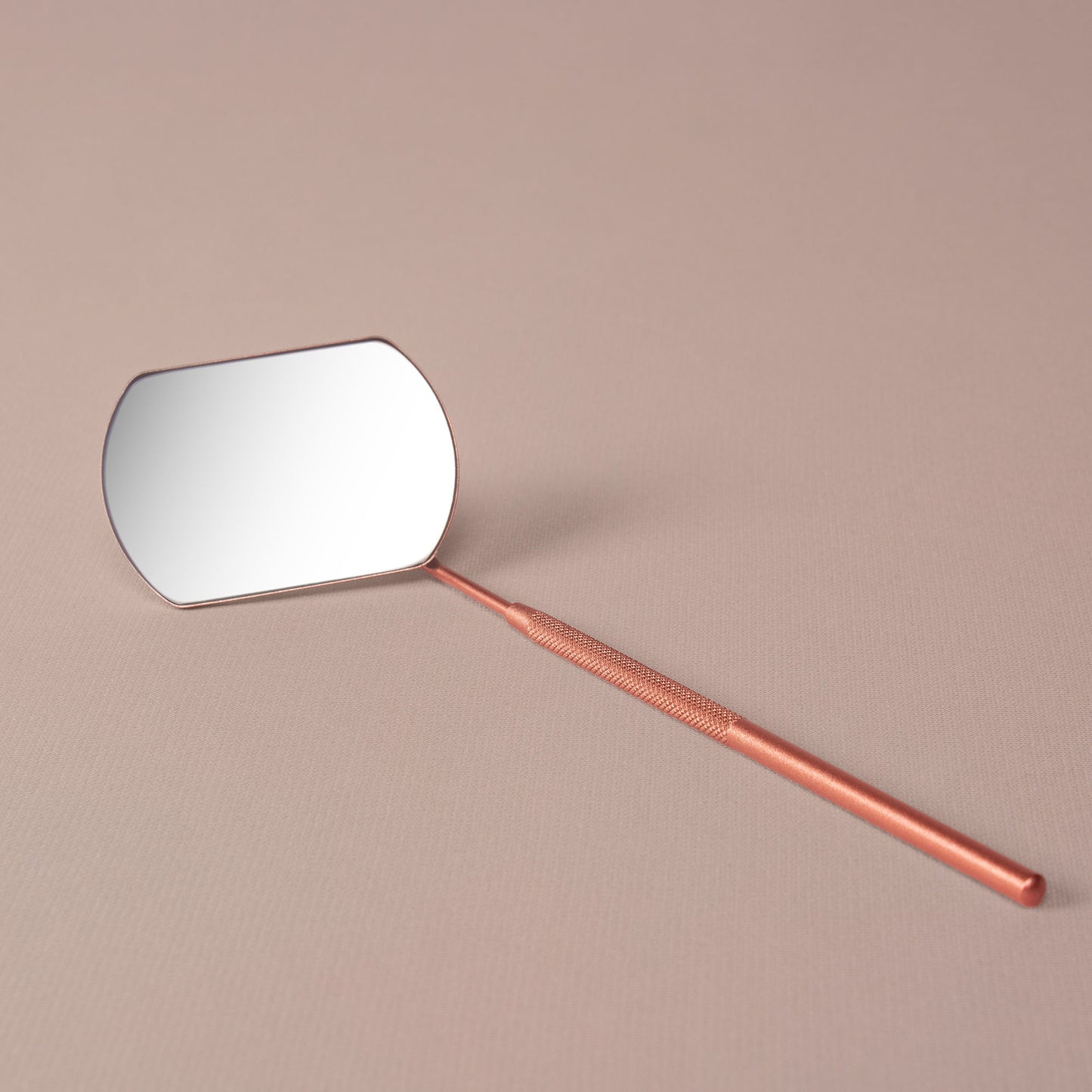 LASH MIRROR